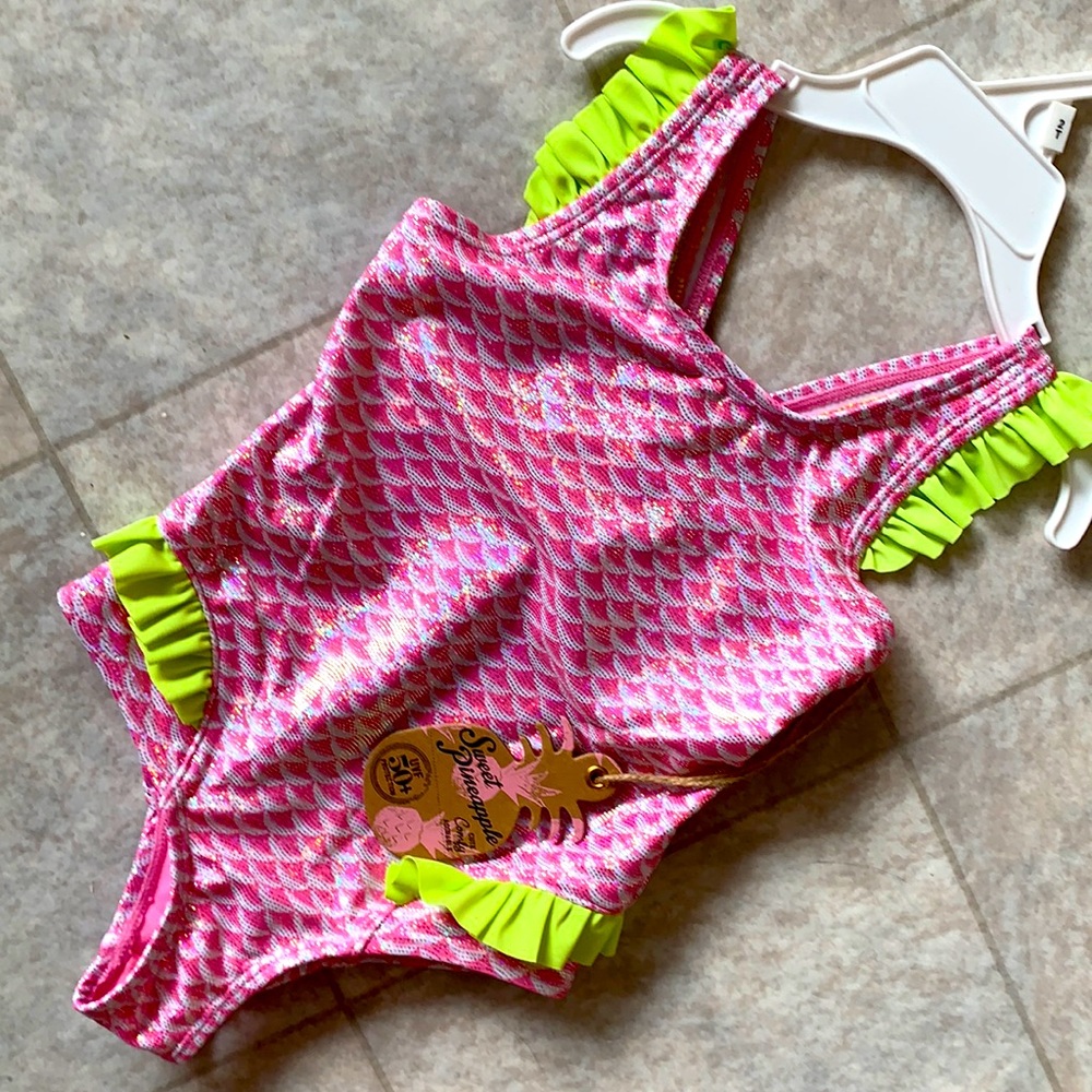 Sweet Pineapple UPF 50+ Swimsuit 💖🤍💚